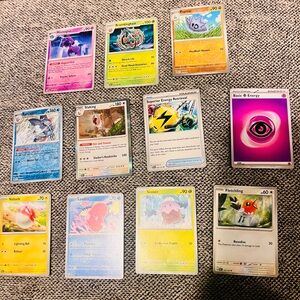 (11) Pokemon Trading Cards 2023